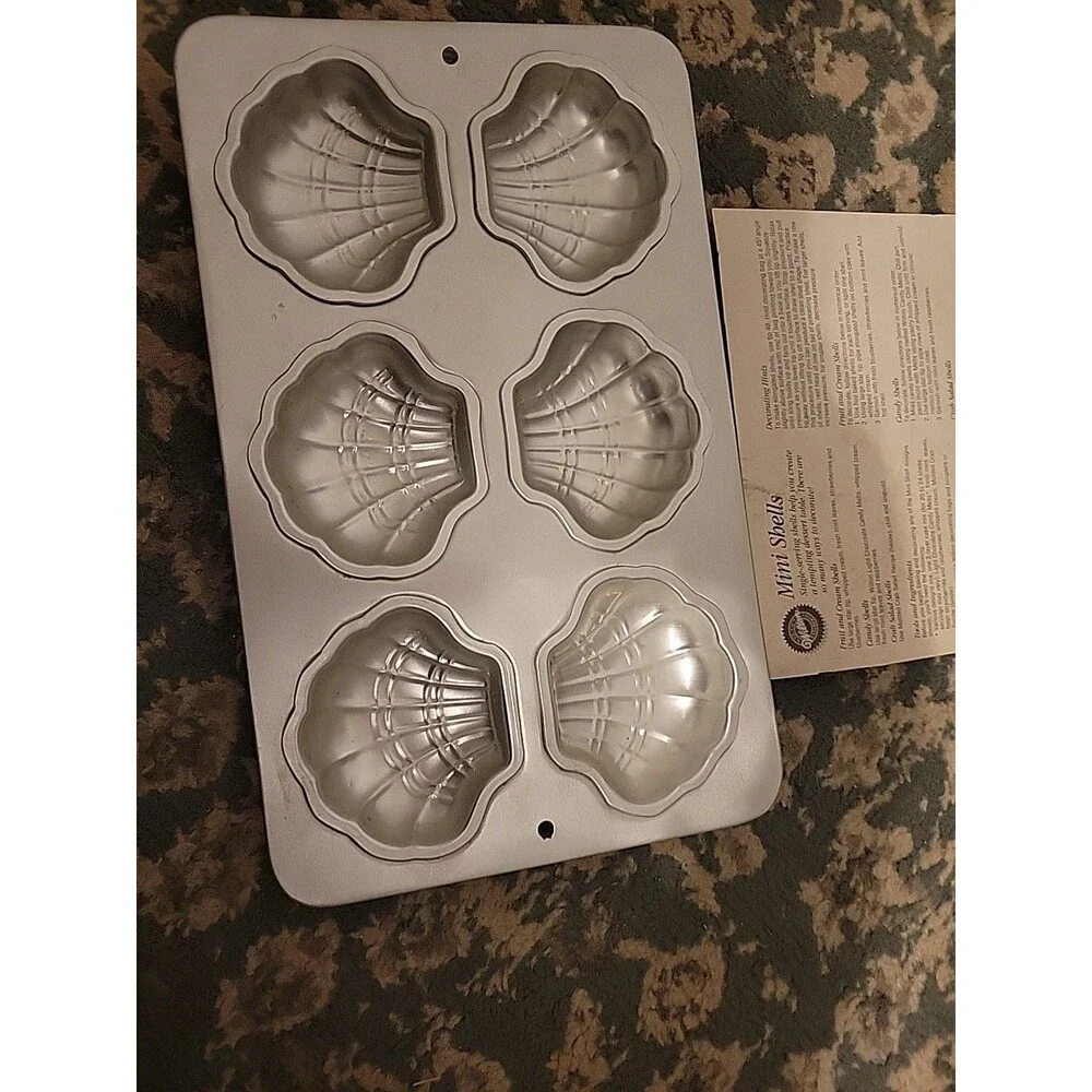 Wilton MINI 6 SHELLS CAKE PAN #2105-4396 Dessert Party Candy Single Serving